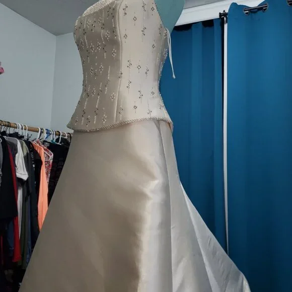 👑Pronovias Barcelona Bridal | Y2K Champagne Gown | Beaded Bustier Peplum Corset - Picture 4 of 13